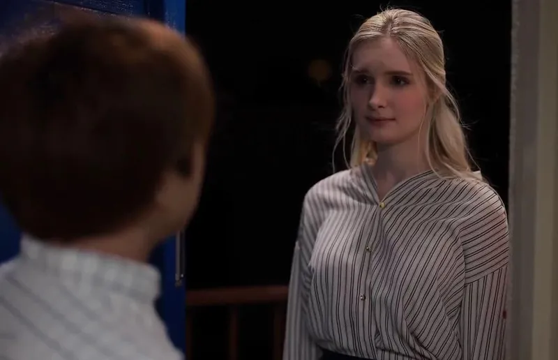 Cô đơn nơi xứ lạ với ông xã già, vợ yêu tây được anh hàng xóm an ủi